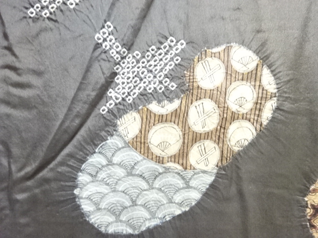 JAPANESE KIMONO / ANTIQUE MENS HAORI / SILK / DORO OSHIMA TSUMUGI / SHIBORI / MT FUJI & VEGITABLES (lining)